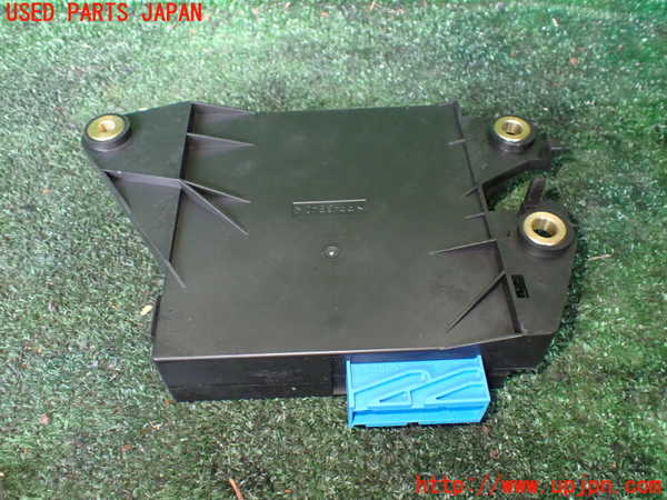 1UPJ-9233856120]マセラティ・クアトロポルテ(MQP30A)サスペンションコンピューター 中古_3