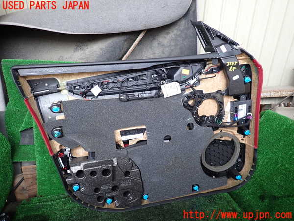 1UPJ-9233851234]マセラティ・クアトロポルテ(MQP30A)右前ドア内張り 中古_4