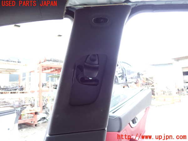 1UPJ-9233857665]マセラティ・クアトロポルテ(MQP30A)右センターピラートリム 中古_2