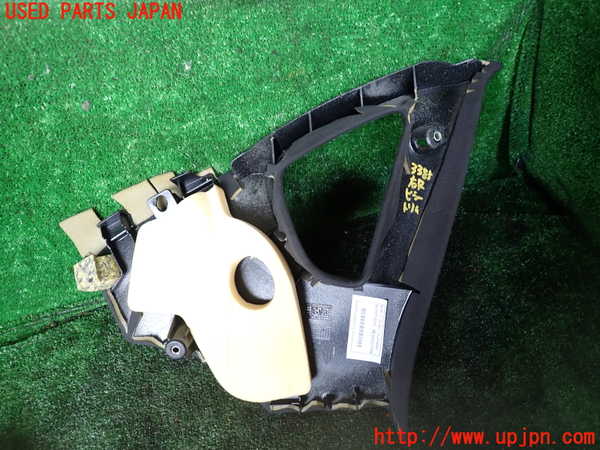 1UPJ-9233857675]マセラティ・クアトロポルテ(MQP30A)右リアピラートリム 中古_2