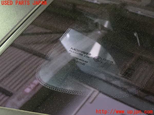 1UPJ-9233871382]ジープ・レネゲード(BV13PM)左クォーターガラス 中古_2