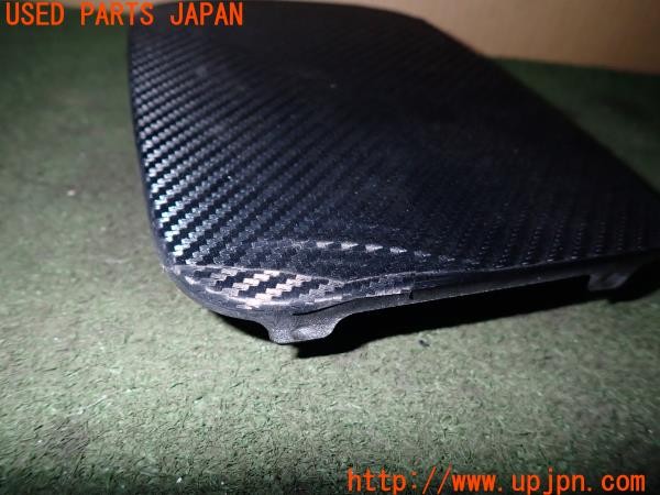 3UPJ=9233880012]スイフト スポーツ(HT81S)純正 フューエルリッド カーボン調 中古_4
