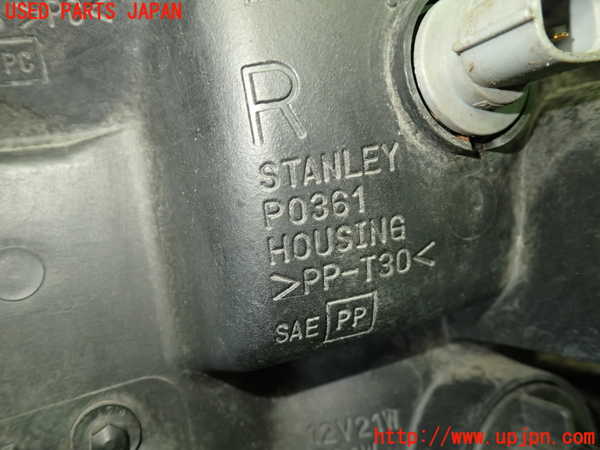 1UPJ-9233881130]スイフトスポーツ(HT81S)右ヘッドライト ハロゲン 中古_4