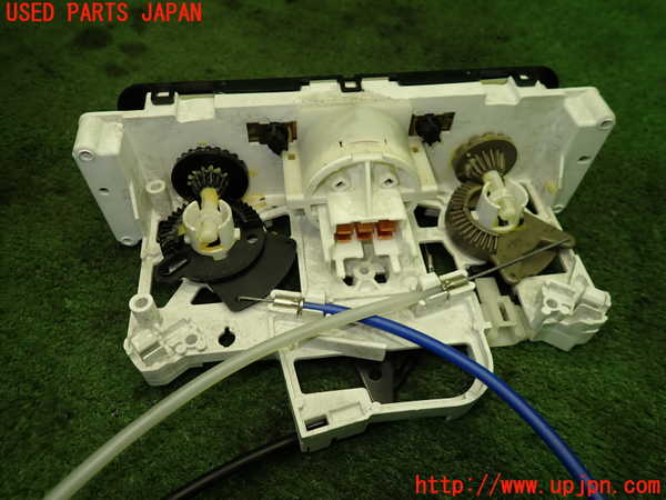 1UPJ-9233886066]スイフトスポーツ(HT81S)エアコンスイッチ1 中古_4