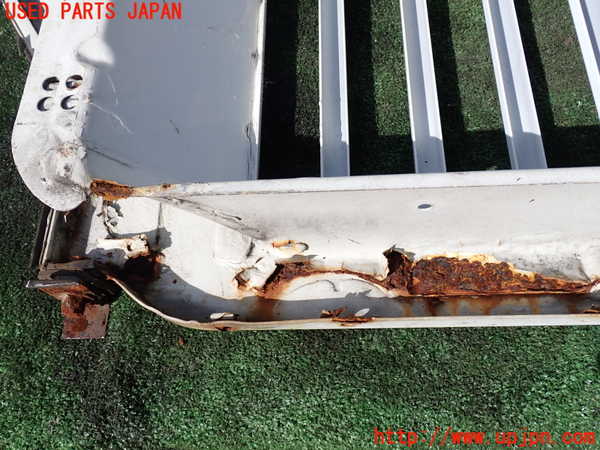 1UPJ-9233891050]三菱ジープ(J54)ラジエターグリル 中古_4