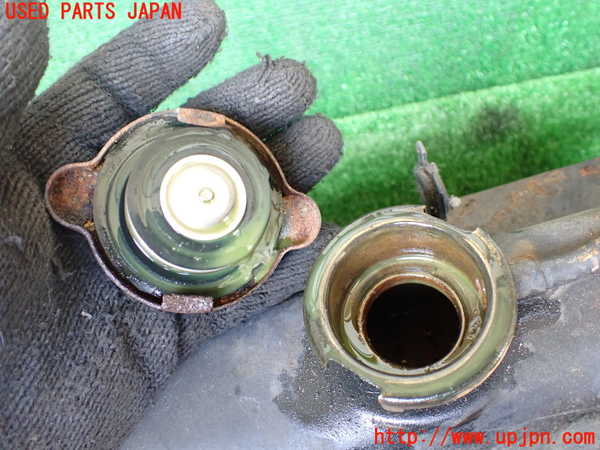 1UPJ-9233892321]三菱ジープ(J54)ラジエーター1 中古_3