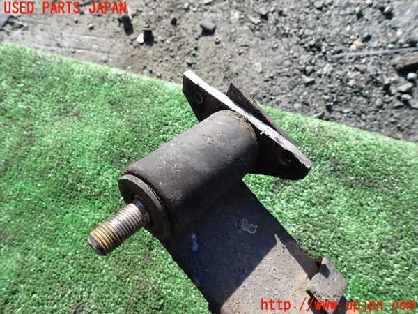 1UPJ-9233895100]三菱ジープ(J54)右リアスプリング 中古_2