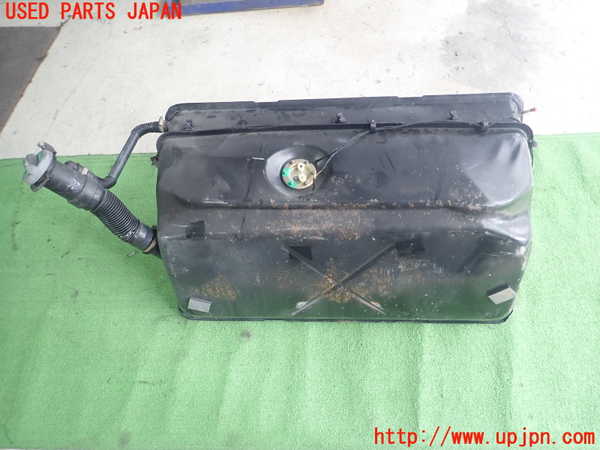 1UPJ-9233902500]マセラティ・3200GT(338)燃料タンク  【左ハンドル】 中古_3