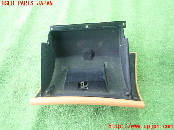 1UPJ-9233907516]マセラティ・3200GT(338)グローブボックス1  【左ハンドル】 中古_2