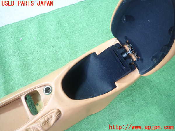 1UPJ-9233907540]マセラティ・3200GT(338)センターコンソール  【左ハンドル】 中古_3