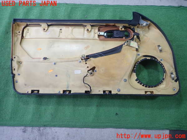 1UPJ-9233901234]マセラティ・3200GT(338)右ドア内張り  【左ハンドル】 中古_3