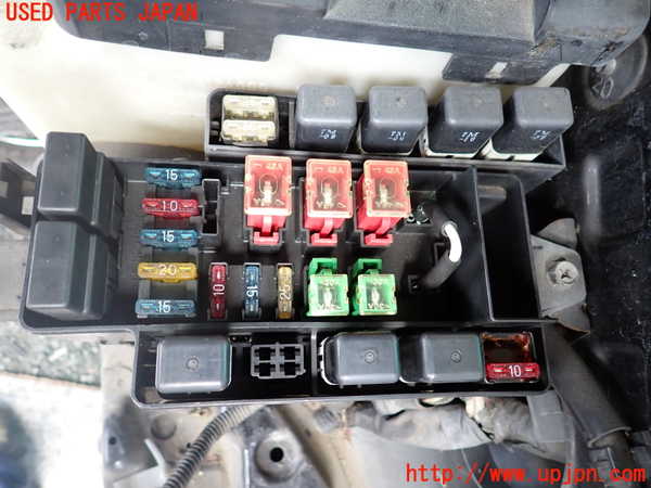 1UPJ-9233916741]アルシオーネ SVX(CXW)ヒューズボックス1 中古_2