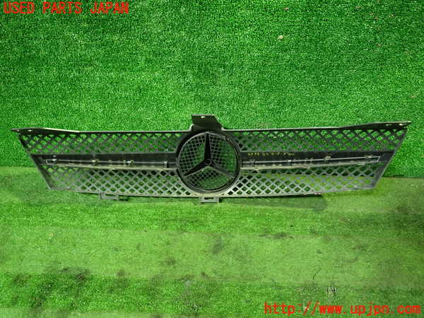 1UPJ-9233931050]ベンツ CLS350 C219(219356C)ラジエターグリル 中古_2