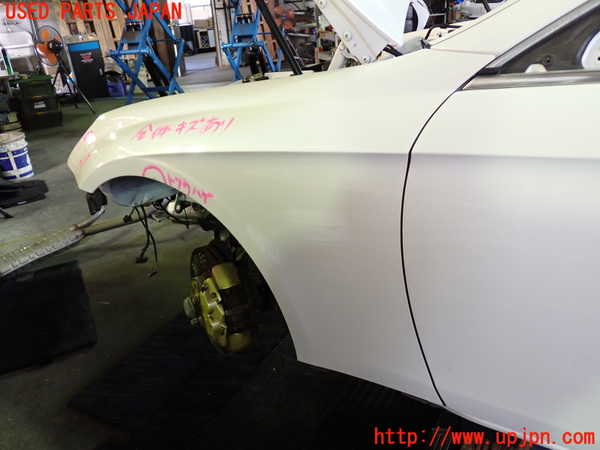 1UPJ-9233931082]ベンツ CLS350 C219(219356C)左前フェンダー 中古_2