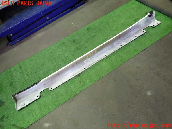 1UPJ-9233931390]ベンツ CLS350 C219(219356C)右サイドステップ 中古_4