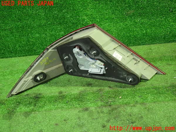 1UPJ-9233931530]ベンツ CLS350 C219(219356C)右テールランプ 中古_2