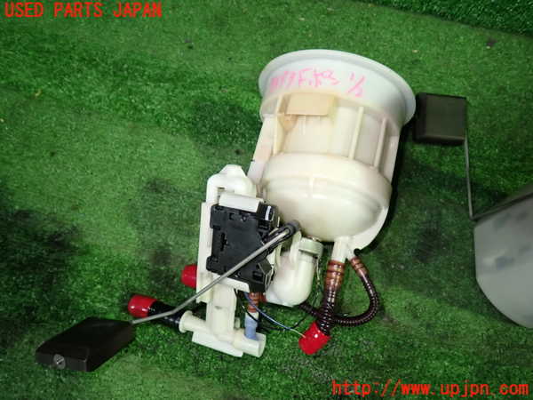 1UPJ-9233932510]ベンツ CLS350 C219(219356C)燃料ポンプ 中古_2