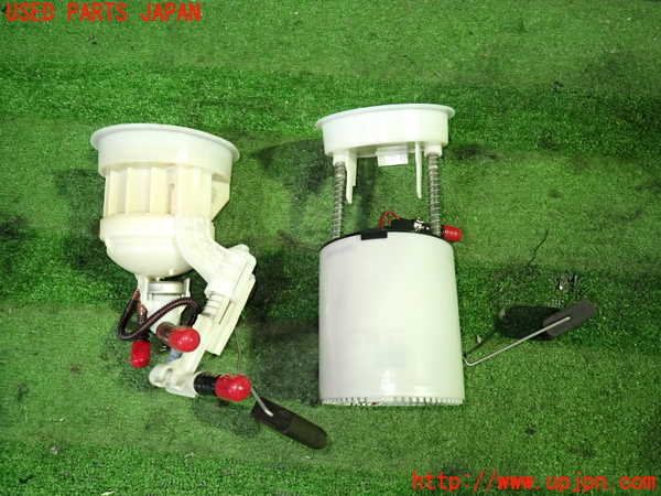 1UPJ-9233932510]ベンツ CLS350 C219(219356C)燃料ポンプ 中古_4