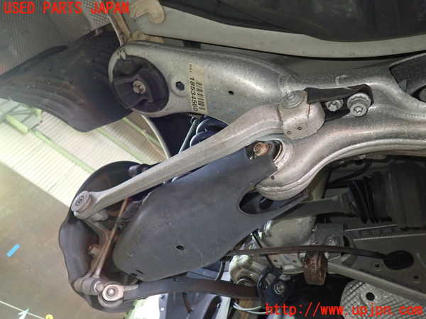 1UPJ-9233935295]ベンツ CLS350 C219(219356C)リアメンバー 中古_4