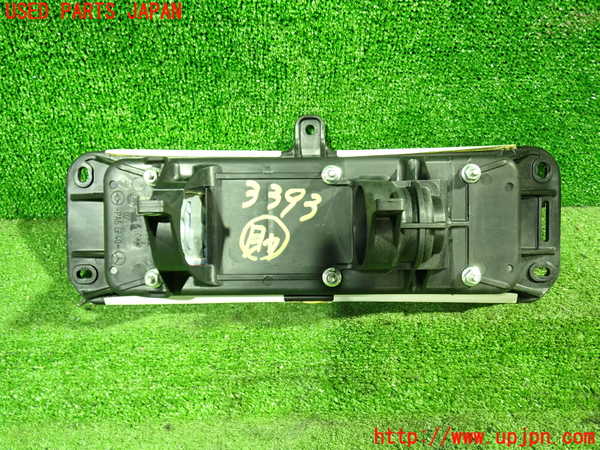 1UPJ-9233937870]ベンツ CLS350 C219(219356C)助手席側エアバッグカバー 中古_2