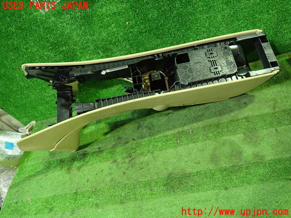 1UPJ-9233937540]ベンツ CLS350 C219(219356C)センターコンソール 中古_4