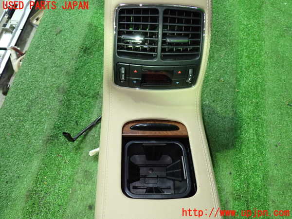 1UPJ-9233937549]ベンツ CLS350 C219(219356C)コンソール 中古_2