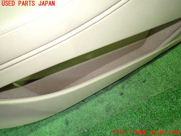 1UPJ-9233931264]ベンツ CLS350 C219(219356C)左前ドア内張り 中古_3