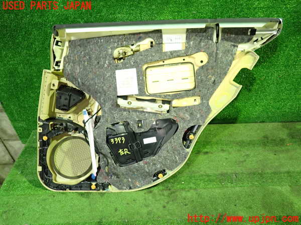 1UPJ-9233931324]ベンツ CLS350 C219(219356C)左後ドア内張り 中古_4