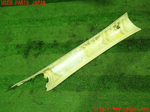 1UPJ-9233937660]ベンツ CLS350 C219(219356C)左フロントピラートリム 中古_2