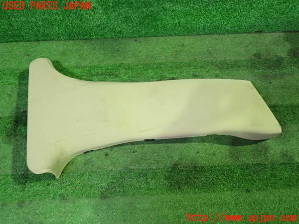 1UPJ-9233937665]ベンツ CLS350 C219(219356C)右センターピラートリム 中古_3