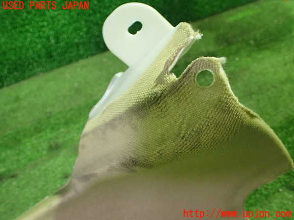 1UPJ-9233937675]ベンツ CLS350 C219(219356C)右リアピラートリム 中古_4