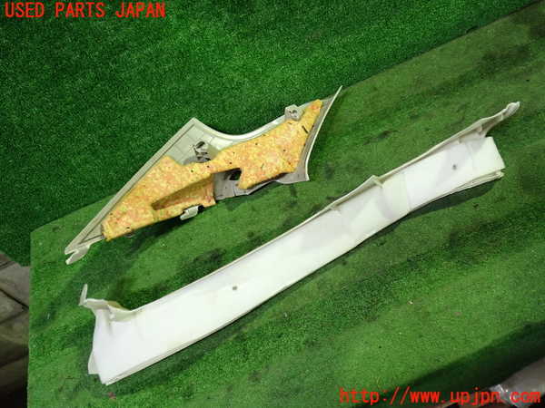 1UPJ-9233937675]ベンツ CLS350 C219(219356C)右リアピラートリム 中古_5