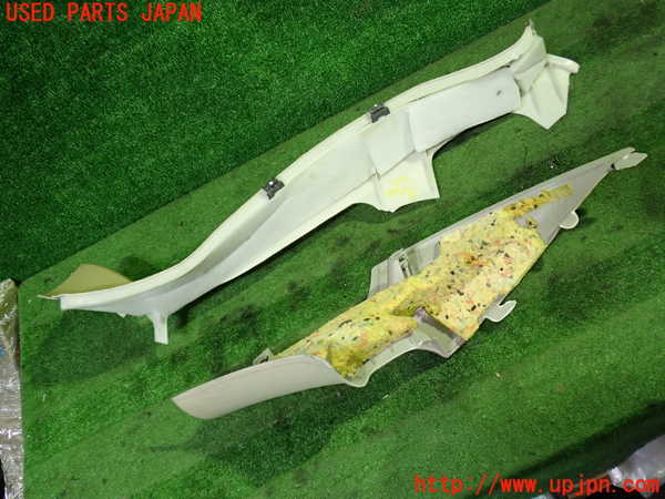 1UPJ-9233937680]ベンツ CLS350 C219(219356C)左リアピラートリム 中古_5