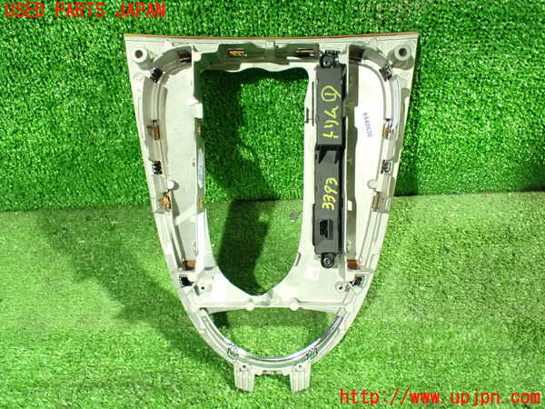 1UPJ-9233937691]ベンツ CLS350 C219(219356C)内装トリム類1 中古_2