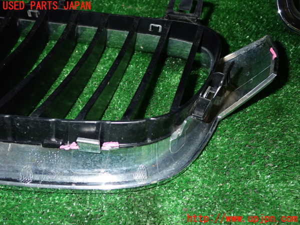 1UPJ-9233941050]BMW アクティブハイブリッド3(AH3) F30(3F30)ラジエターグリル 中古_4