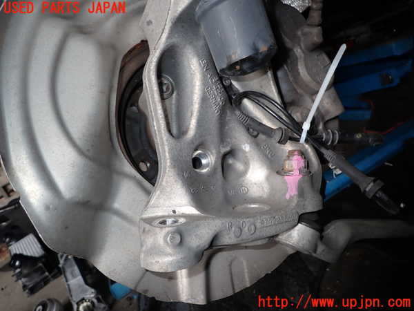 1UPJ-9233944290]BMW アクティブハイブリッド3(AH3) F30(3F30)右フロントナックルハブ 中古_2