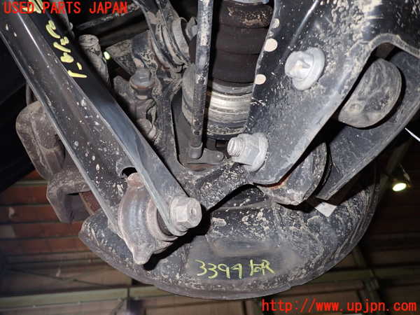 1UPJ-9233944300]BMW アクティブハイブリッド3(AH3) F30(3F30)右リアナックルハブ 中古_2