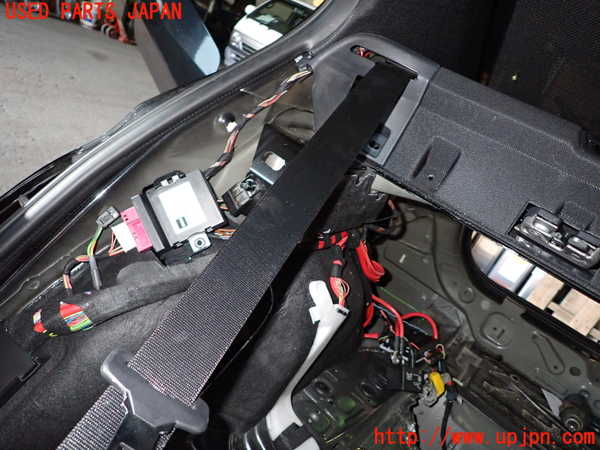 1UPJ-9233947155]BMW アクティブハイブリッド3(AH3) F30(3F30)右2列目シートベルト 中古_2