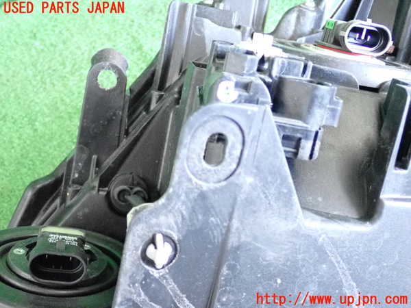 2UPJ-9233951130]プリウス(ZVW30)右ヘッドライト ハロゲン 中古_4