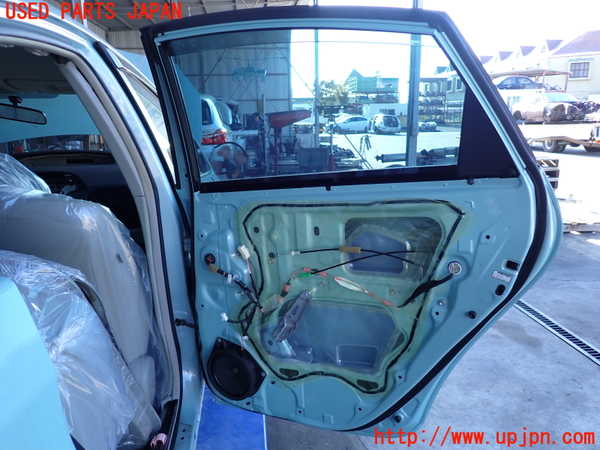 2UPJ-9233951290]プリウス(ZVW30)右後ドア 中古 AGC M2F3_4