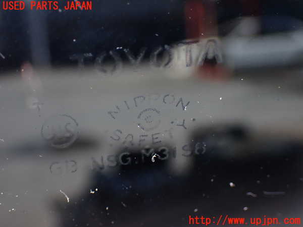 2UPJ-9233951380]プリウス(ZVW30)右クォーターガラス 中古 NSG M31S8_2