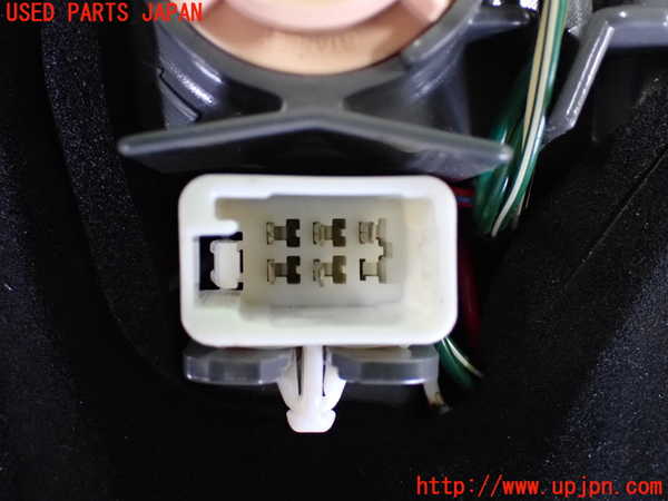 2UPJ-9233951530]プリウス(ZVW30)右テールランプ 中古_4