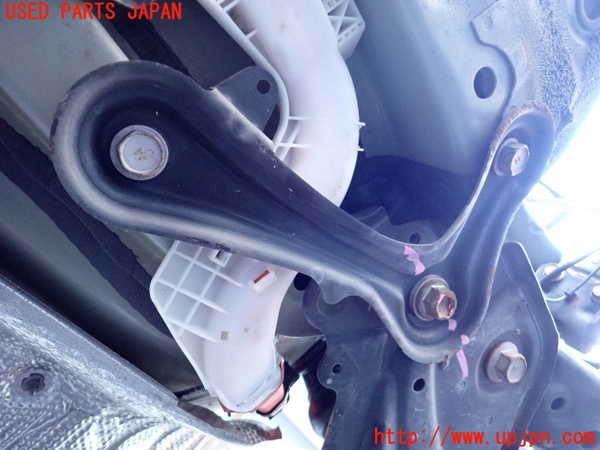 2UPJ-9233955285]プリウス(ZVW30)フロントメンバー 中古_3