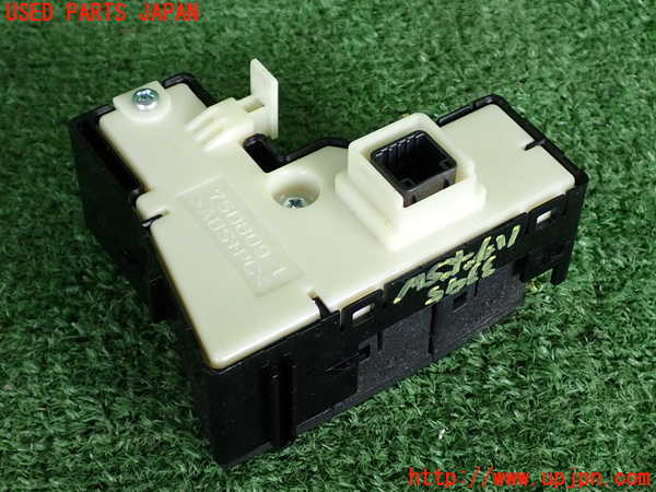 2UPJ-9233956290]プリウス(ZVW30)ハザードスイッチ 中古_2