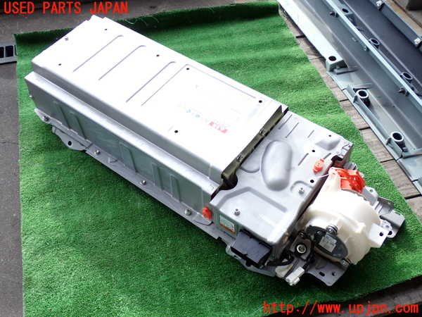 2UPJ-9233956911]プリウス(ZVW30)ハイブリッドバッテリー1 中古_2