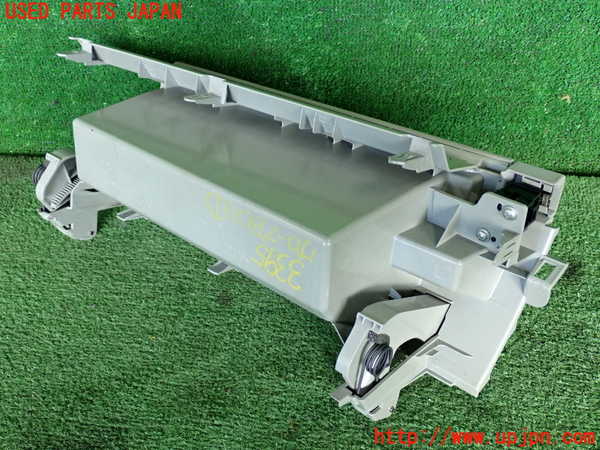 2UPJ-9233957516]プリウス(ZVW30)グローブボックス1 中古_3