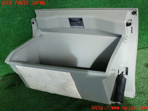 2UPJ-9233957517]プリウス(ZVW30)グローブボックス2 中古_3