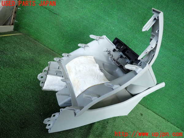 2UPJ-9233957549]プリウス(ZVW30)コンソール 中古_2