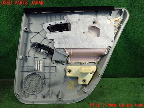 2UPJ-9233951324]プリウス(ZVW30)左後ドア内張り 中古_4