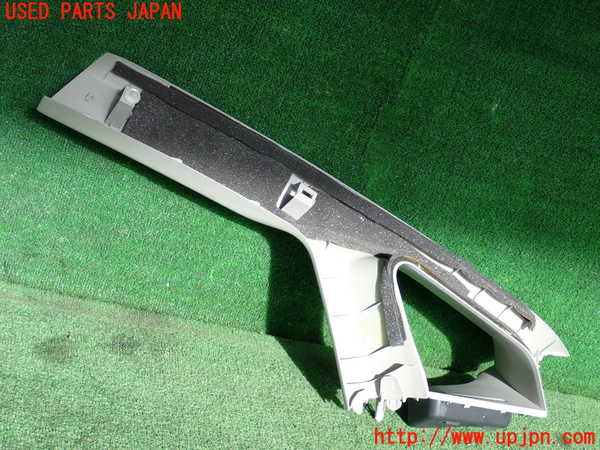 2UPJ-9233957655]プリウス(ZVW30)右フロントピラートリム 中古_3